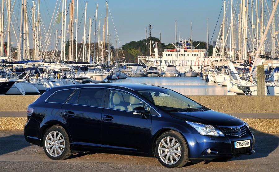  Toyota Avensis Tourer (T270) 2009 года  (UK) (фото 7 из 10)
